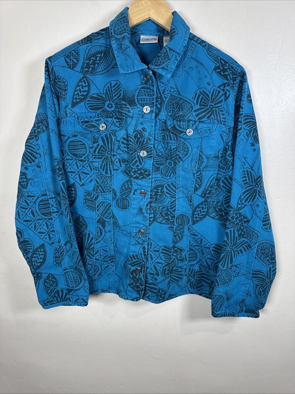 VTG Chicos Denim Jacket Colorful Floral Tropical Funky Art L Classic Beach Blue